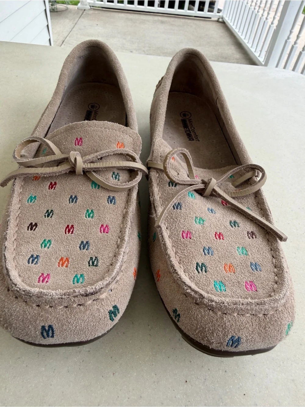 New Minnetonka Women's Moc Print Loafers Sand Suede Size 9 M